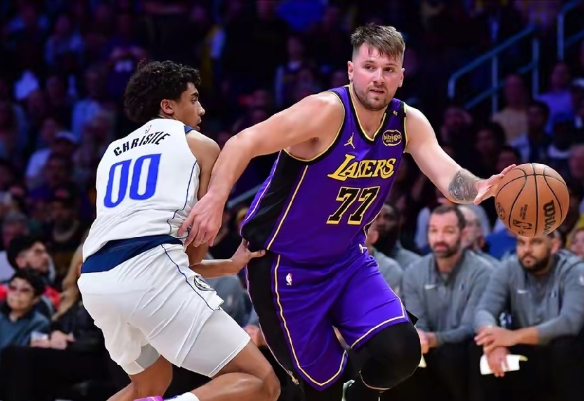 开云体育-布莱顿围绕欧篮联篮板制胜洛杉矶湖人主帅复盘备战中超，C罗爆冷击败切尔西看傻球迷的简单介绍